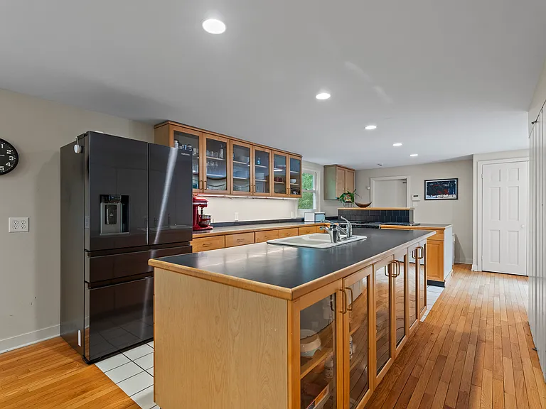 133 Blake Rd — Photo 9