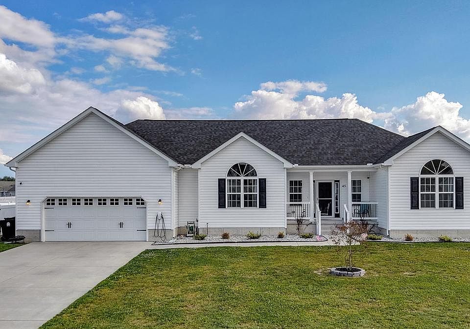 1st image of 45 Crown Forest Ln