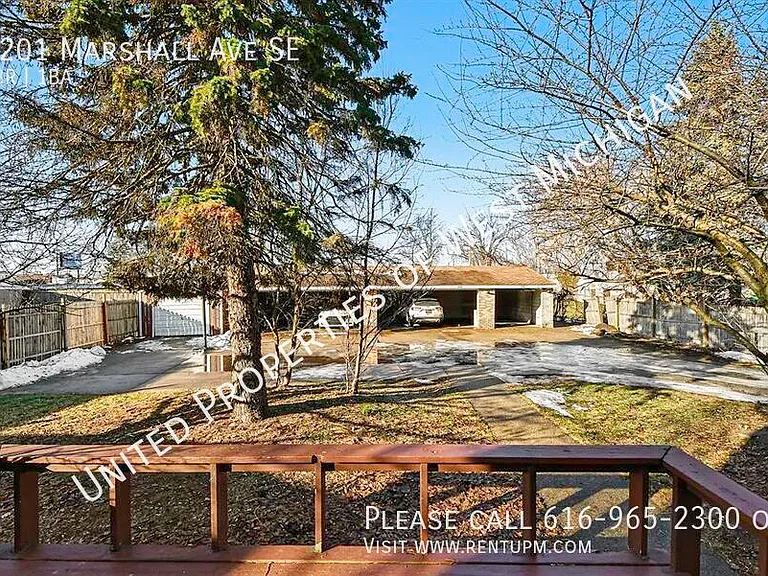 3201 Marshall Ave SE — Photo 15
