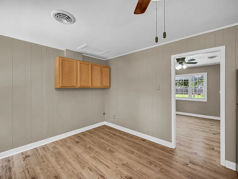 1503 Augusta St — Photo 8