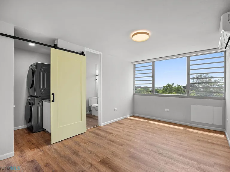 355 Calle Galileo #11L — Photo 21