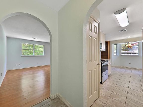 5th image of 9925 S McKinley Ave