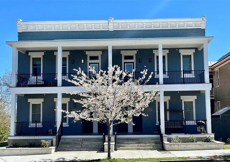 2 bed, 783 sqft, $1,600 — Photo 1