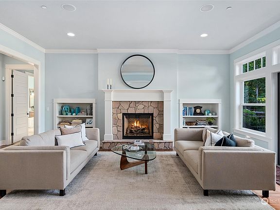 4th image of 6320 98th Avenue NW
