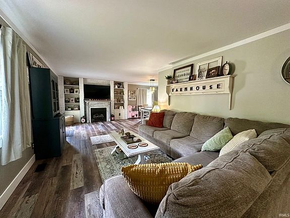 3rd image of 501 S Poplar Dr