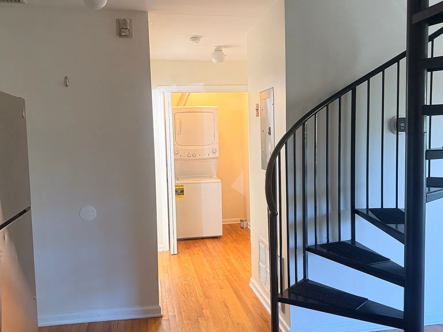 2 bed, 1.0 bath, 800 sqft, $2,350 — Photo 4