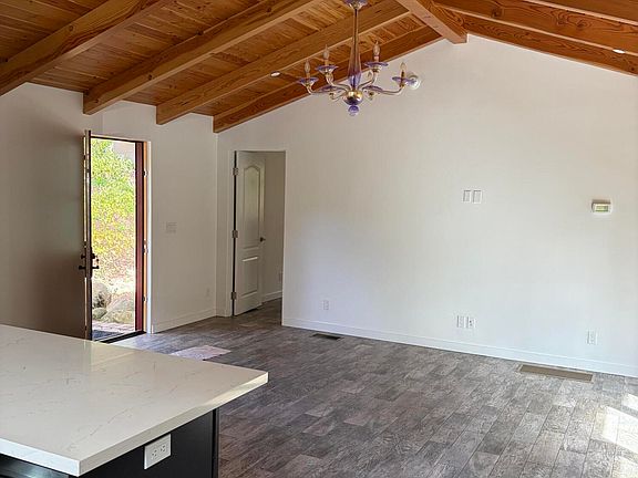 3rd image of 60 Crestview Ln