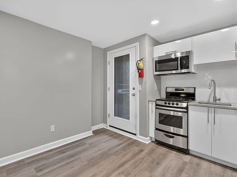451 M St NW #B — Photo 5