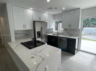 912 NE 5th St, Hallandale, FL 33009