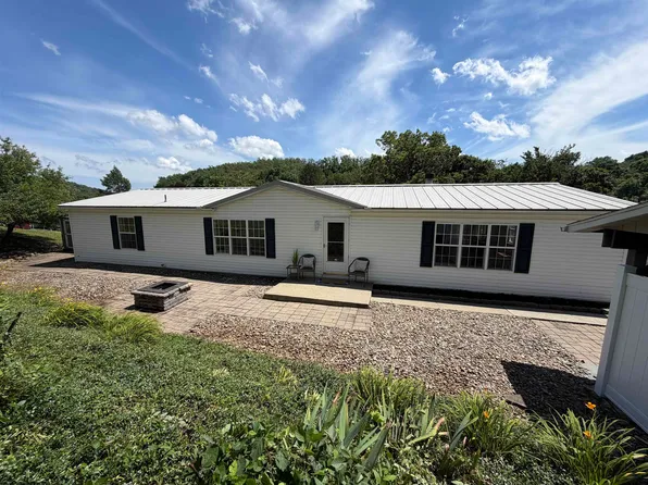 2210 Lazelle Un, Maidsville, WV 26541