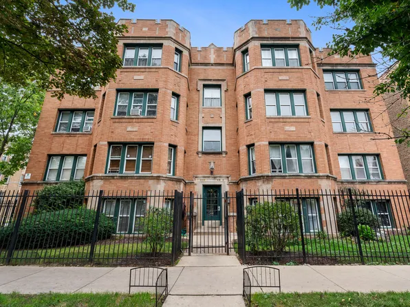 6304 N Claremont Ave APT 2, Chicago, IL 60659
