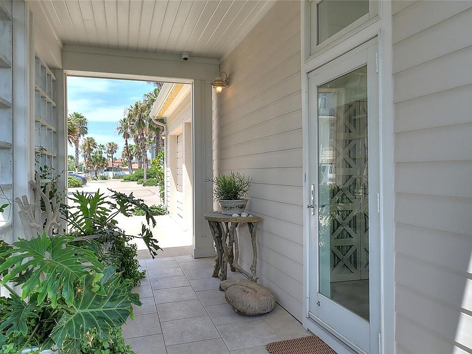 3700 Island Moorings Pkwy APT 9, Port Aransas, TX 78373 MLS 401284