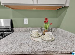 4952 Scenic View Dr, Birmingham, AL 35210