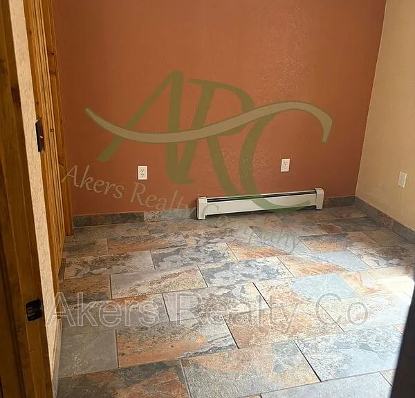 123 Van Buren St #DOWNSTAIRS — Photo 9