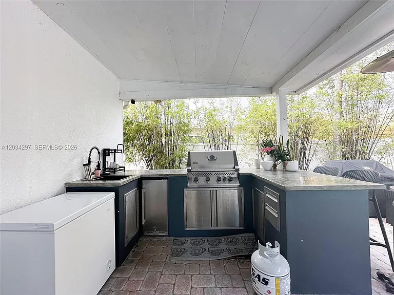 20931 NE 24th Ave — Photo 13