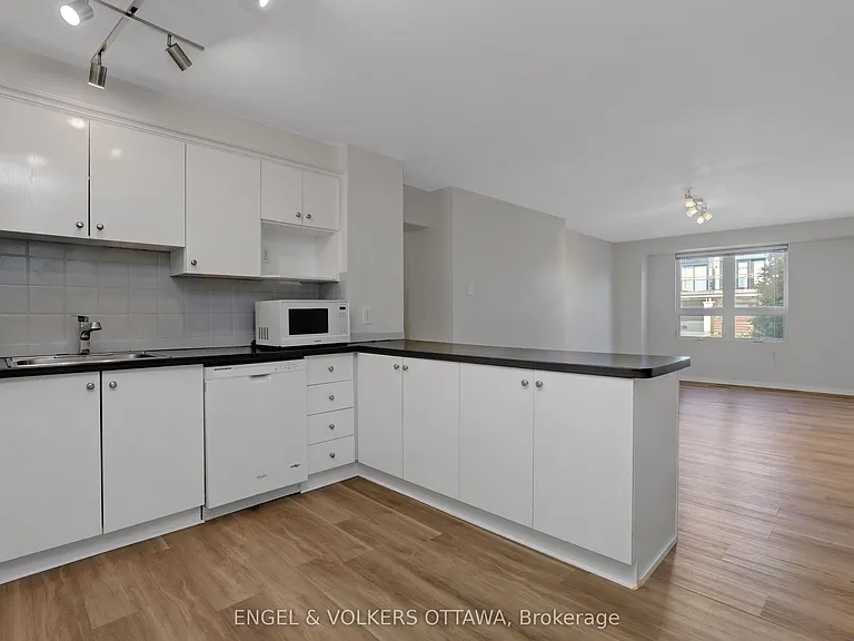 504 Hilson Ave — Photo 13