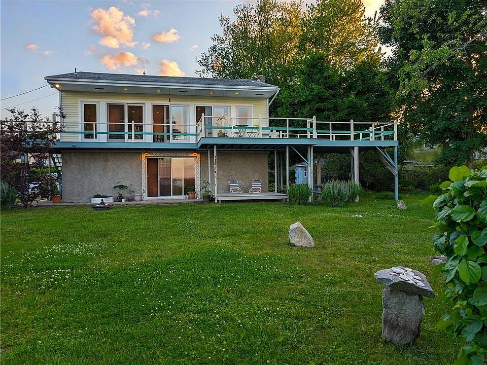 2nd image of 15 Pender Ave