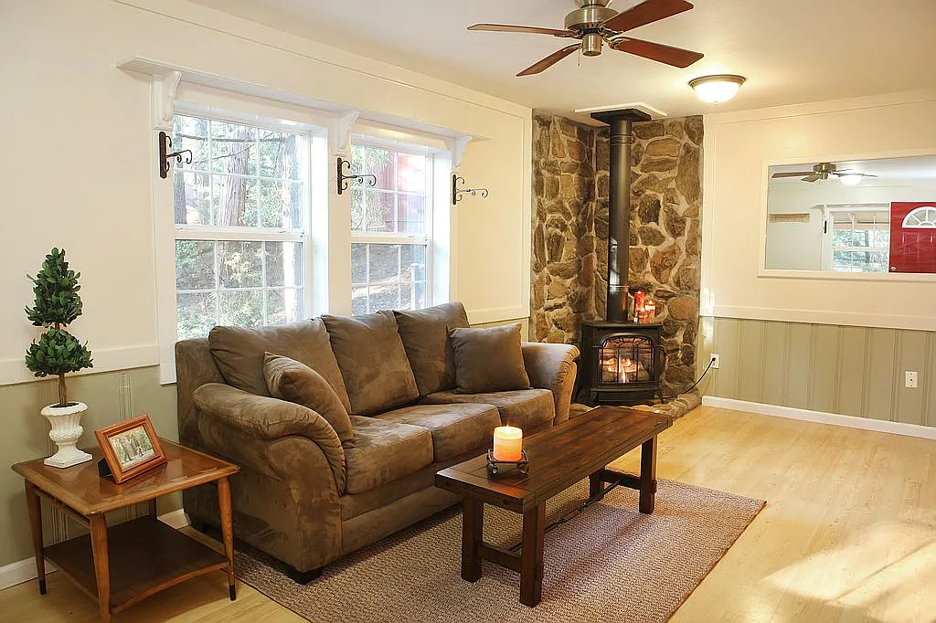 22468 Lina Ln photo 1