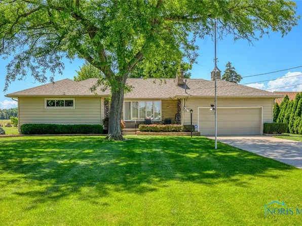 620 Fostoria Rd, Northwood, OH 43619