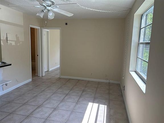 3rd image of 429 NE 2nd Ave