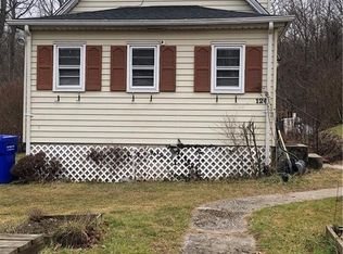 126 Toll Gate Rd, Middletown, CT 06457