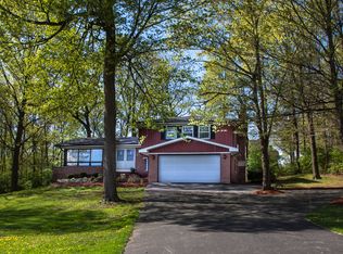 25W145 Oldham Rd, Naperville, IL 60563