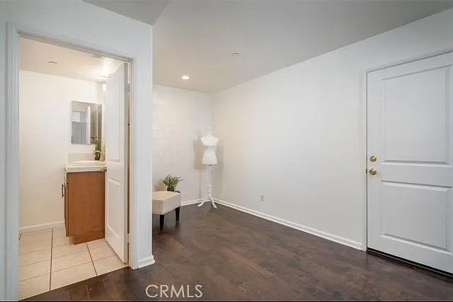 3 bed, 1900 sqft, $6,500 — Photo 3