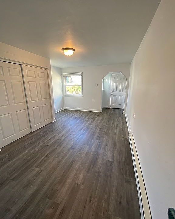 1st image of 702 E 1st St
