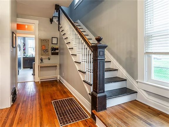 3rd image of 1212 Ashland Ave