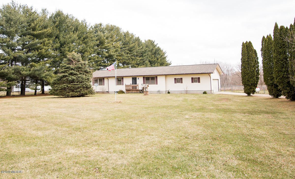 4579 Pioneer Rd, Osseo, MI 49266 Zillow