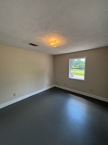 1st image of 304 16th St N #304