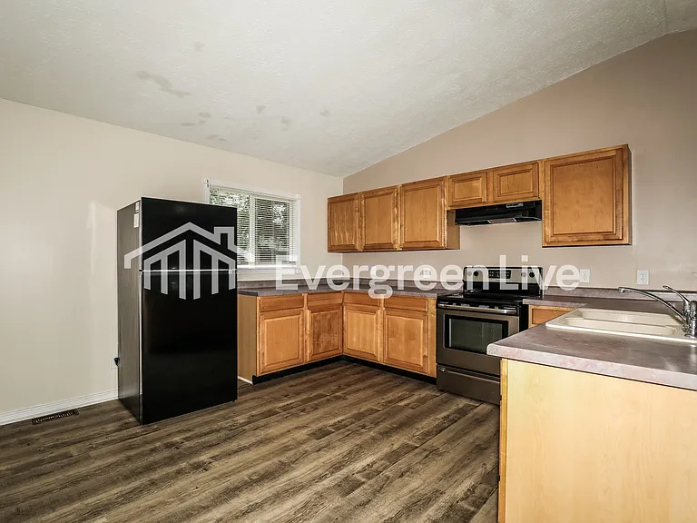 6101 Old Mill Dr — Photo 5