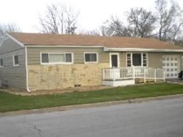 424 S Dearborn Ave, Bradley, IL 60915