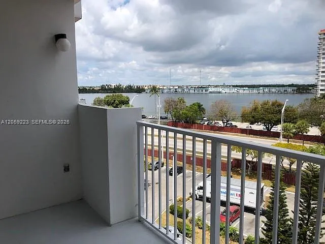 1200 NE Miami Gardens Dr #702W — Photo 1