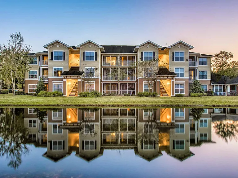 Cypress Pointe — Photo 25