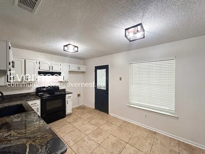 5780 Saranac Ave — Photo 6