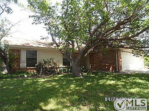 1st image of 612 Canyon Dr
