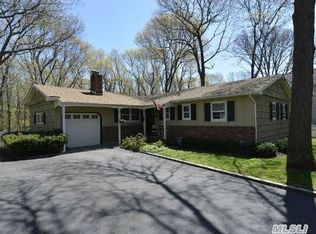 42 Cinderella Ln, East Setauket, NY 11733