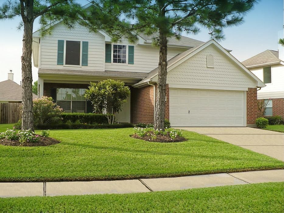 Lovely Home with Beautiful Landscaped Yard