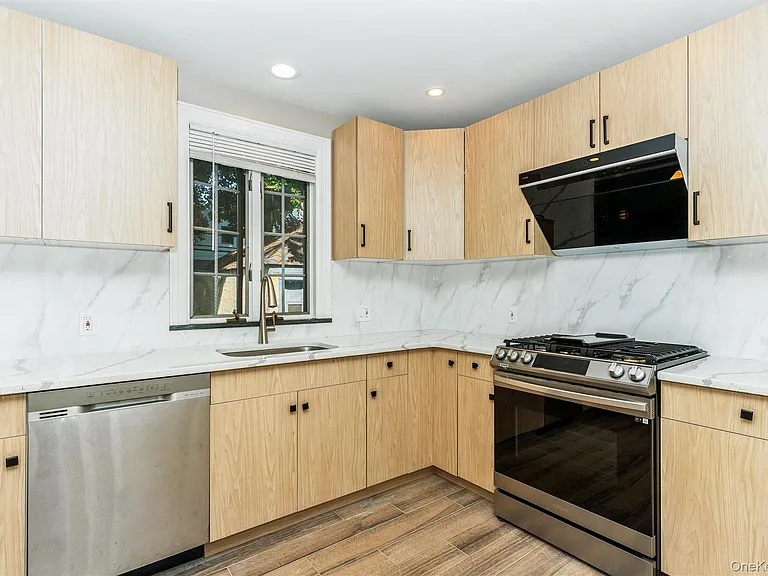 7 Bayview Ter — Photo 10