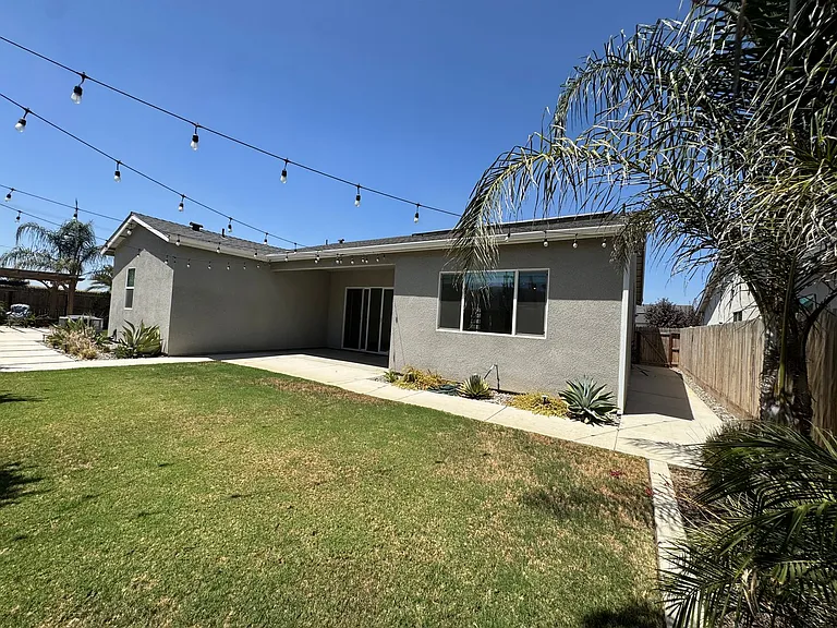 2637 W Andrew Ln — Photo 44