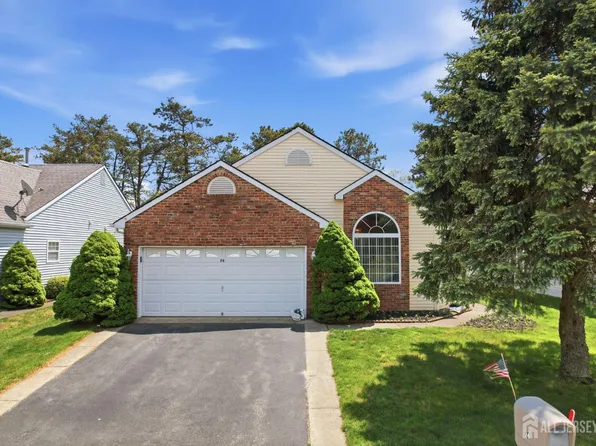 74 Canterbury Ln, Toms River, NJ 08757