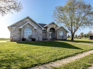 5267 W Nokes Ln, Brookline, MO 65619