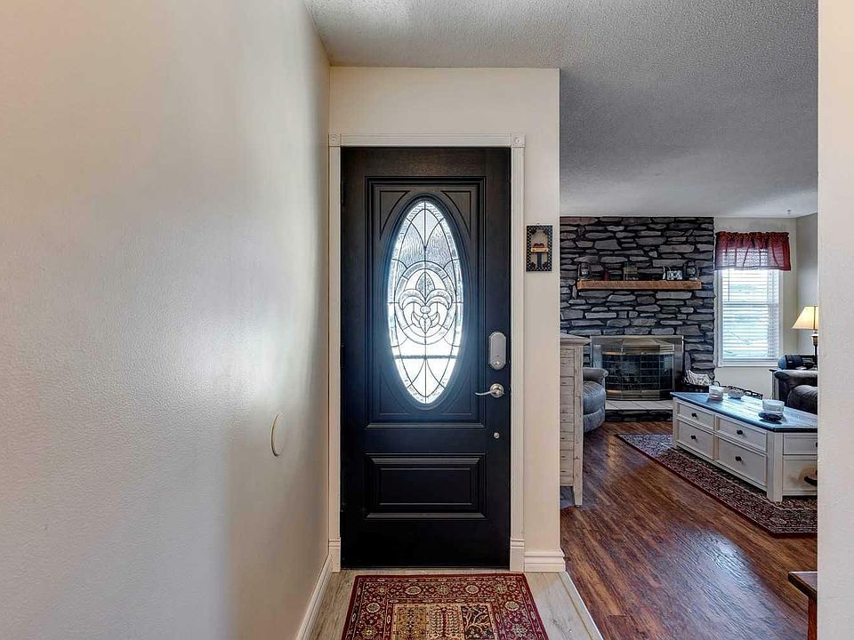 142 W Hodson Cres, Okotoks, AB T1S 1C7 Zillow