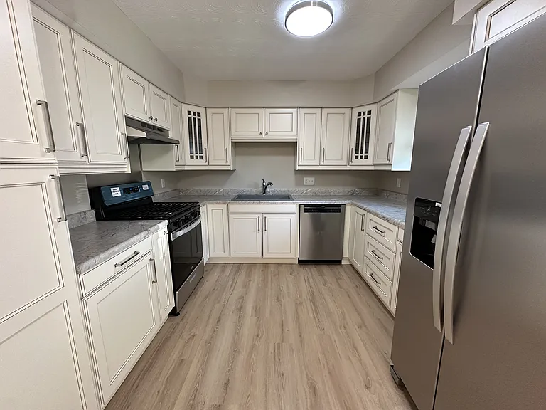 15 Mishawaka Dr — Photo 3