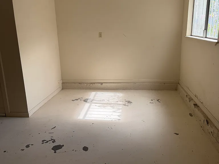 4207 N Woodson Ave — Photo 21