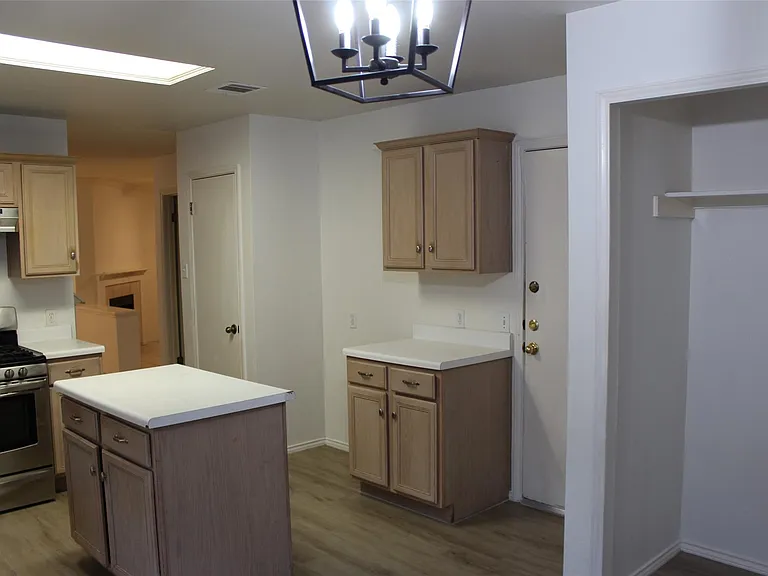 810 Minturn Ln — Photo 14