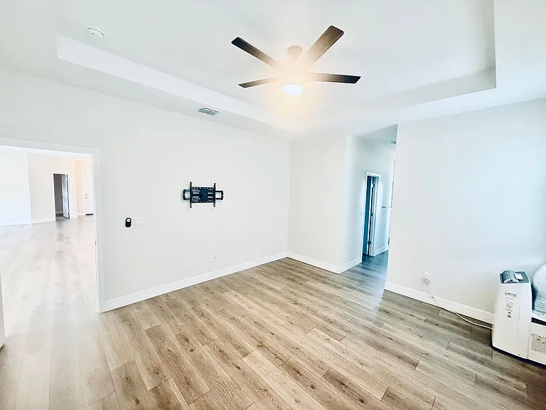 614 Lynbrook St NW — Photo 15