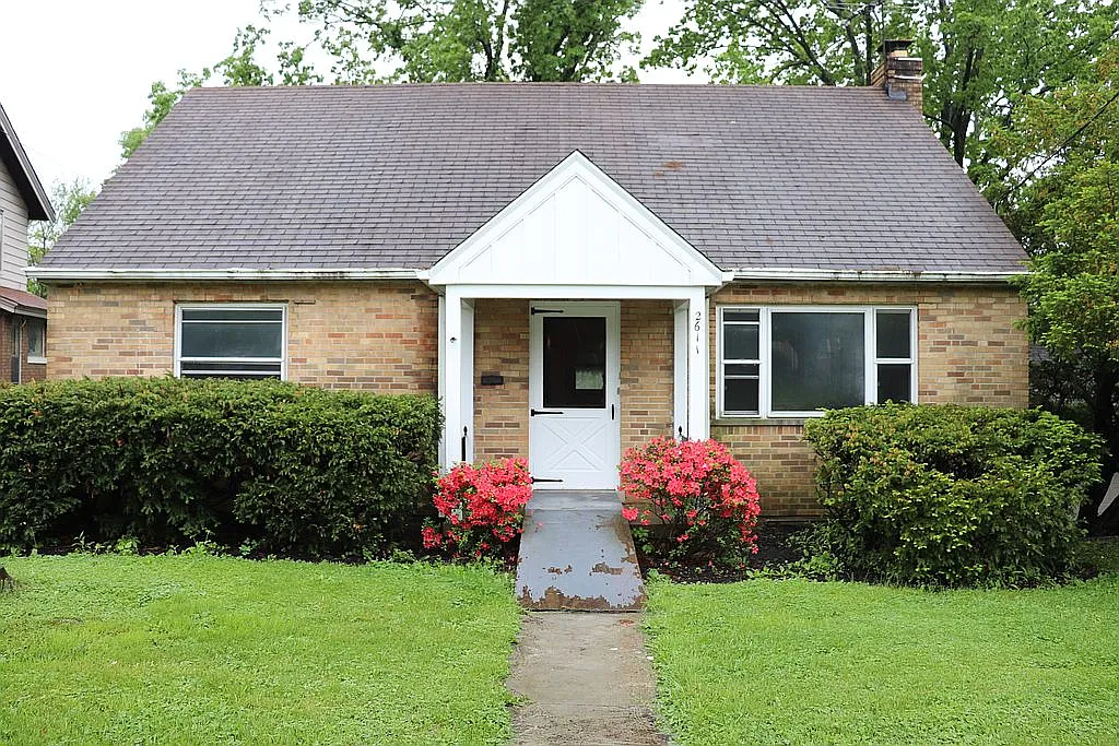 2611 Montana Ave photo 1