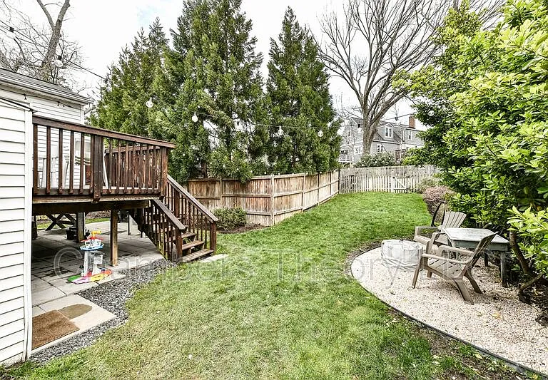 2705 Russell Rd — Photo 24